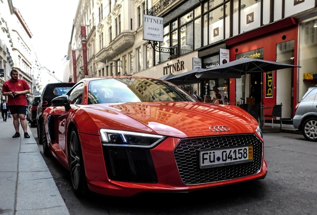 Audi R8 V10 Plus 2015