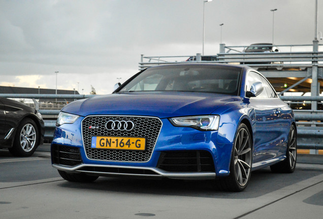 Audi RS5 B8 2012