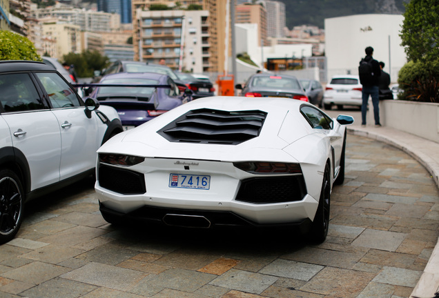 Lamborghini Aventador LP700-4