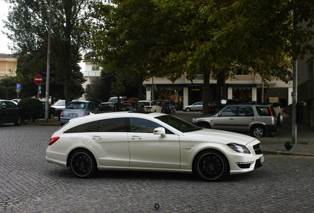 Mercedes-Benz CLS 63 AMG X218 Shooting Brake