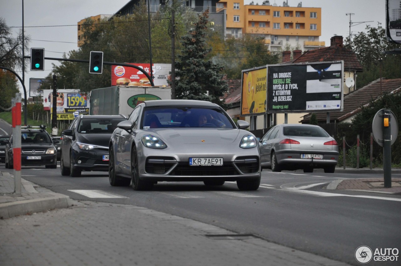 Porsche 971 Panamera Turbo