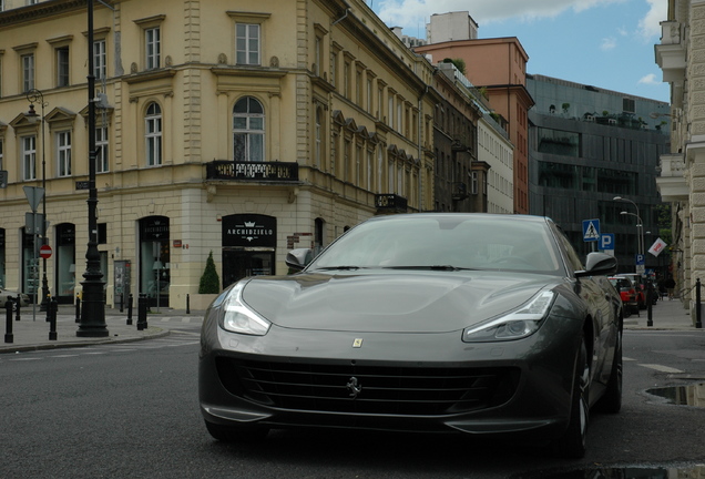 Ferrari GTC4Lusso