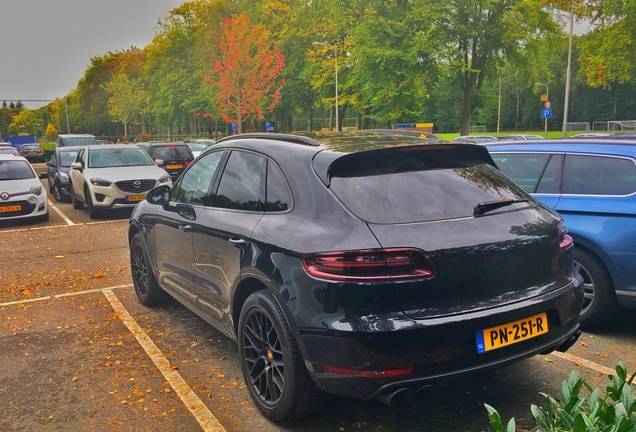 Porsche 95B Macan GTS