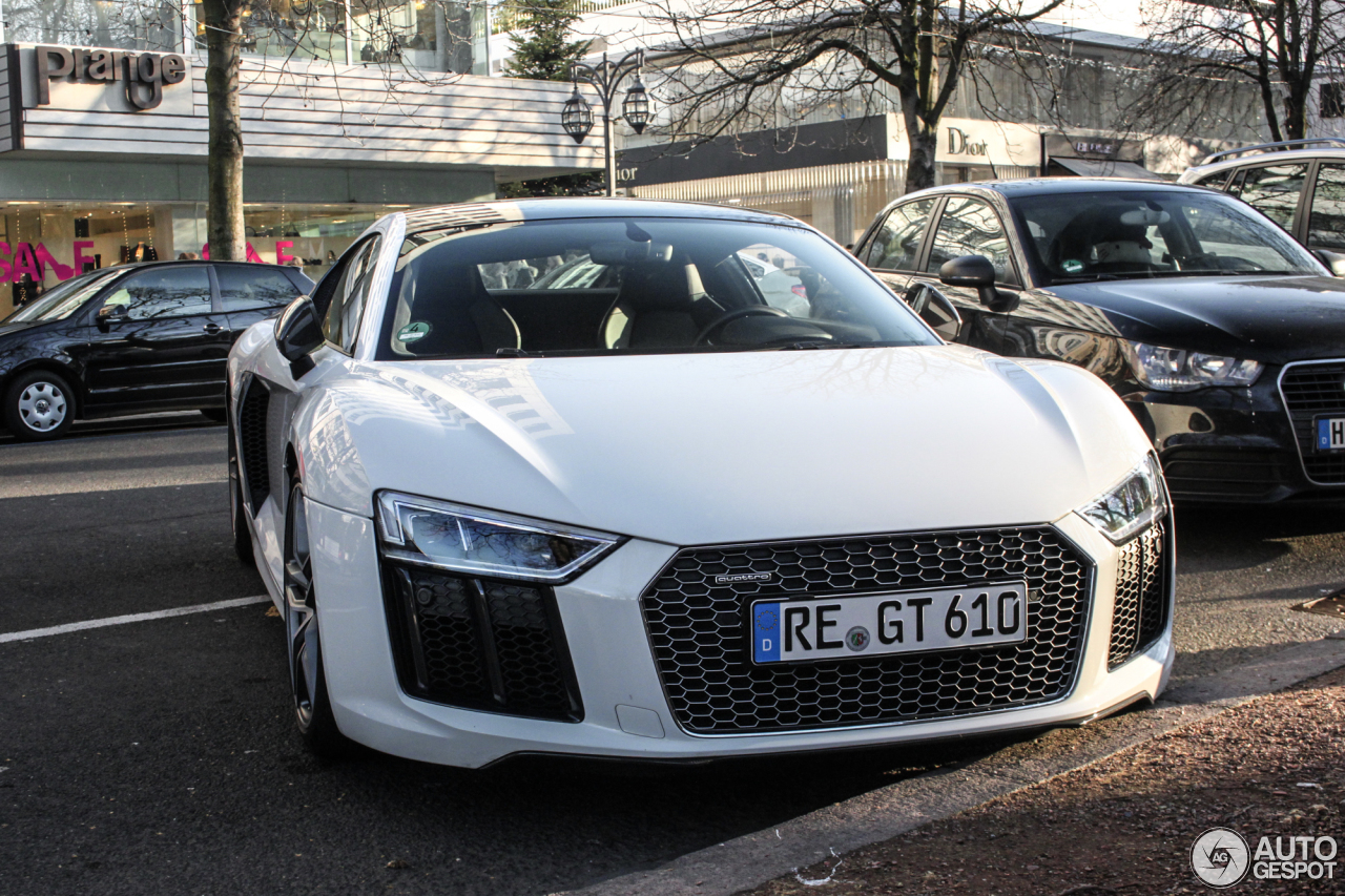 Audi R8 V10 Plus 2015