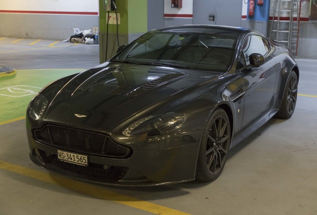 Aston Martin V12 Vantage S