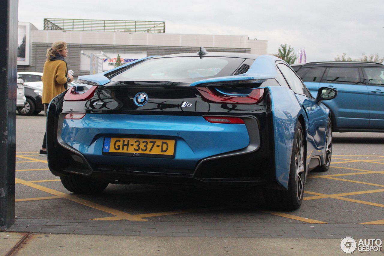 BMW i8