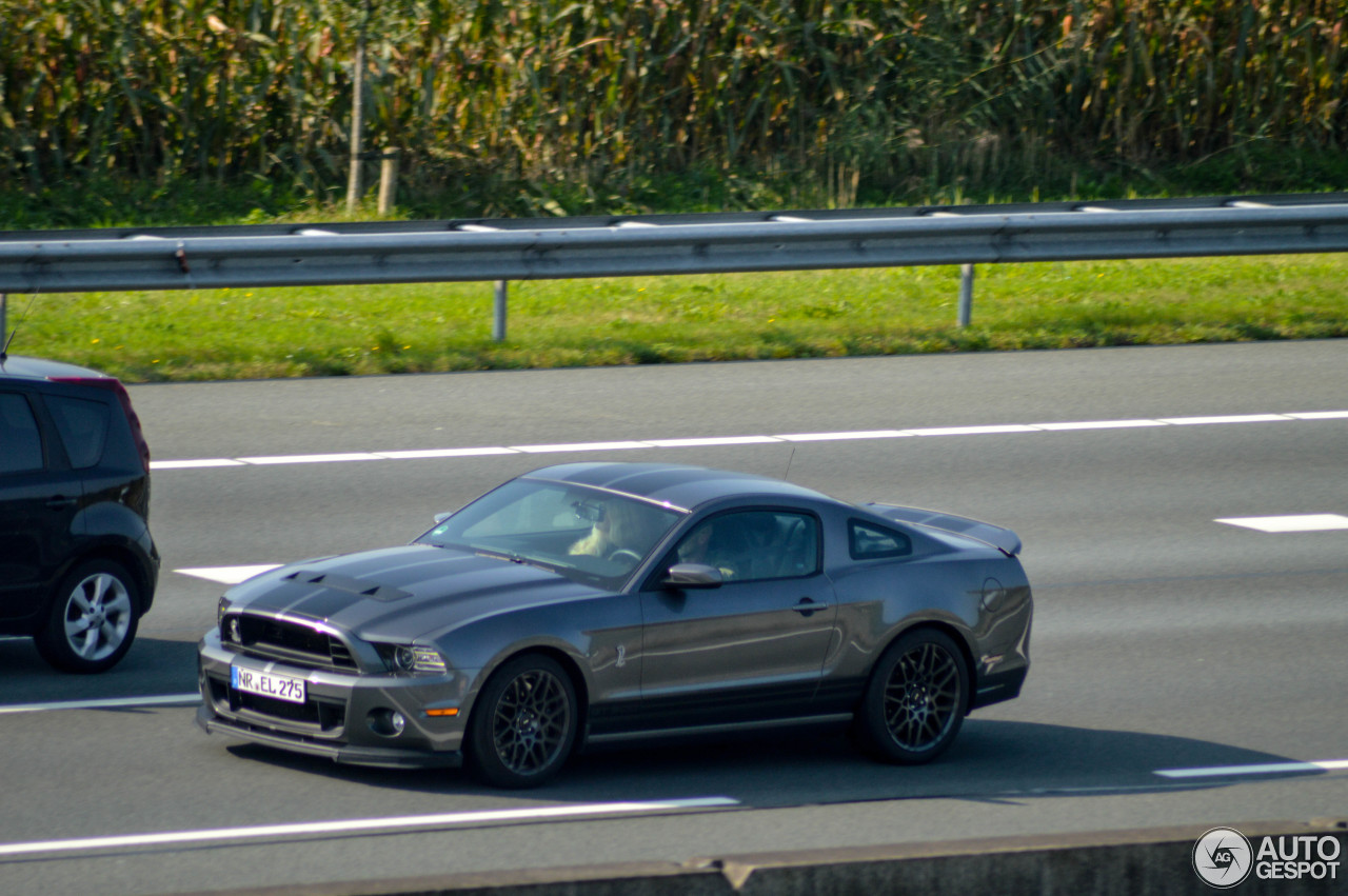 Ford Mustang Shelby GT500 2013