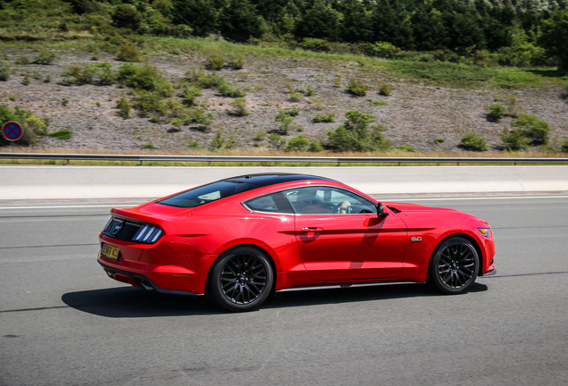 Ford Mustang GT 2015