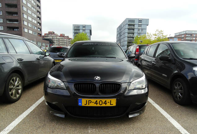 BMW M5 E60 2005