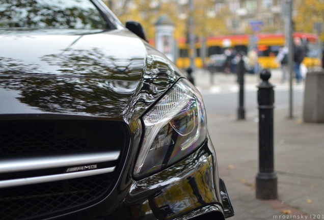 Mercedes-AMG A 45 W176 2015