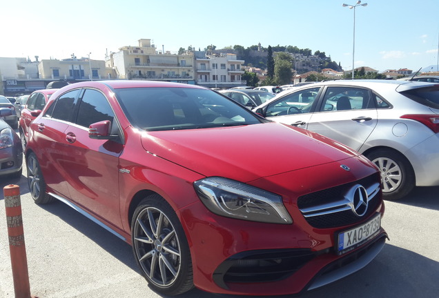 Mercedes-AMG A 45 W176 2015