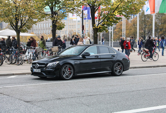 Mercedes-AMG C 63 S W205