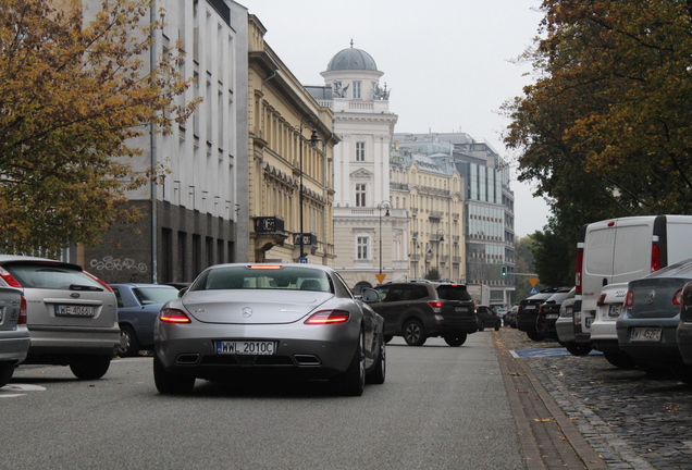 Mercedes-Benz SLS AMG