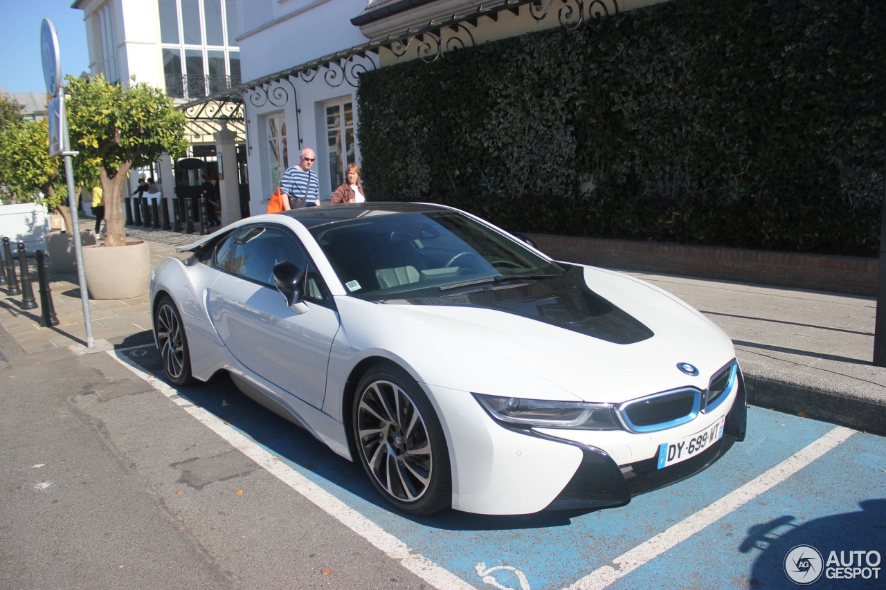 BMW i8