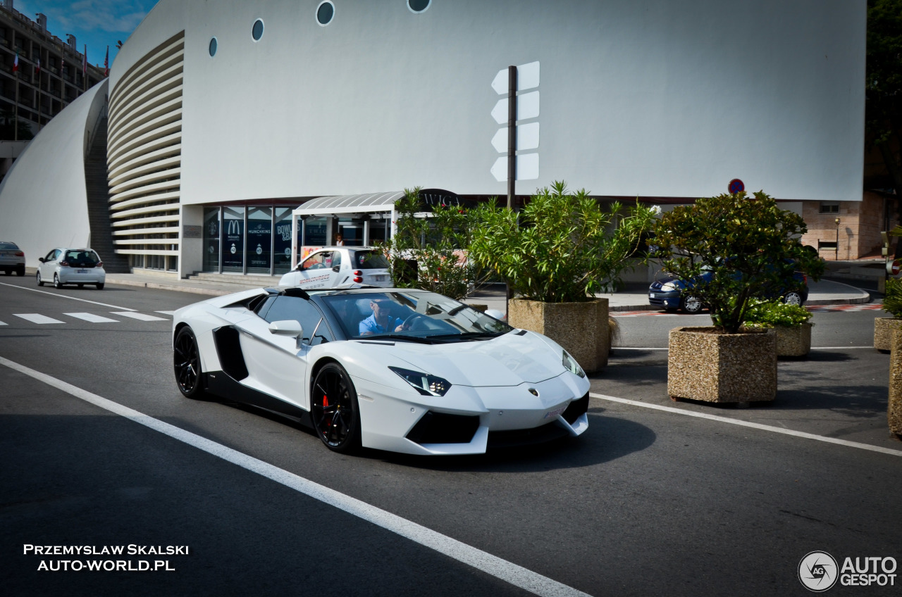 Lamborghini Aventador LP700-4 Roadster