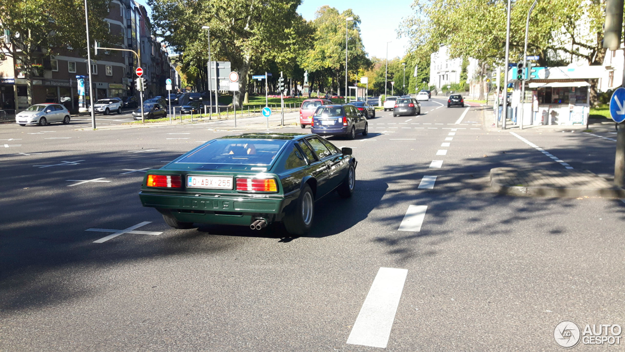 Lotus Esprit S2