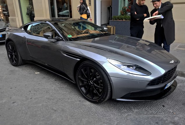 Aston Martin DB11