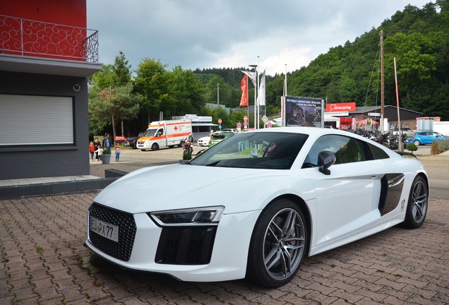 Audi R8 V10 Plus 2015