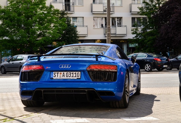 Audi R8 V10 Plus 2015