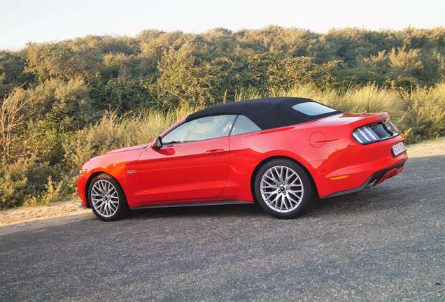 Ford Mustang GT Convertible 2015