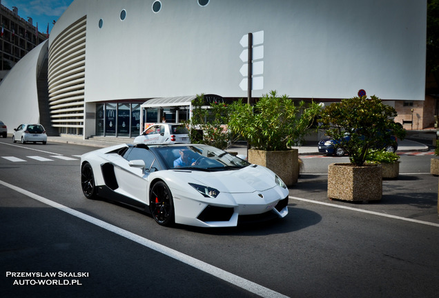 Lamborghini Aventador LP700-4 Roadster