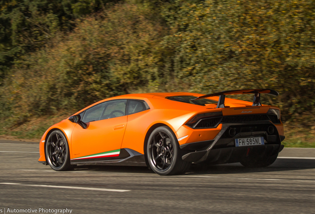 Lamborghini Huracán LP640-4 Performante