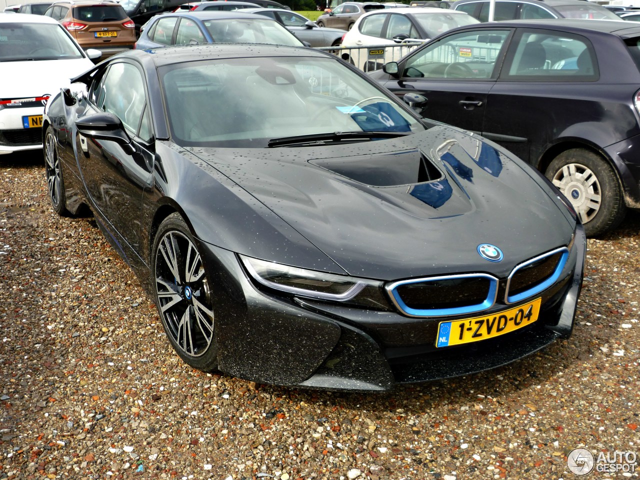 BMW i8