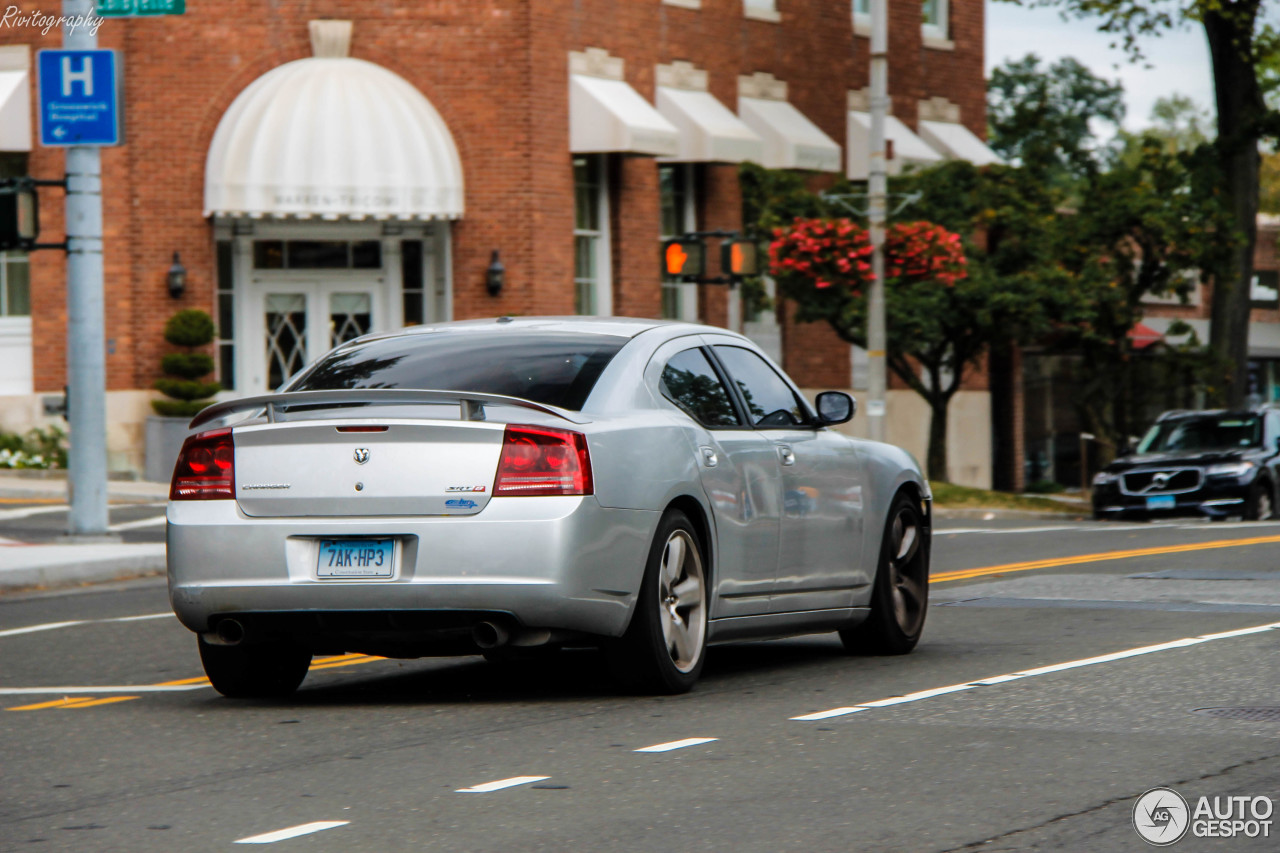 Dodge Charger SRT-8