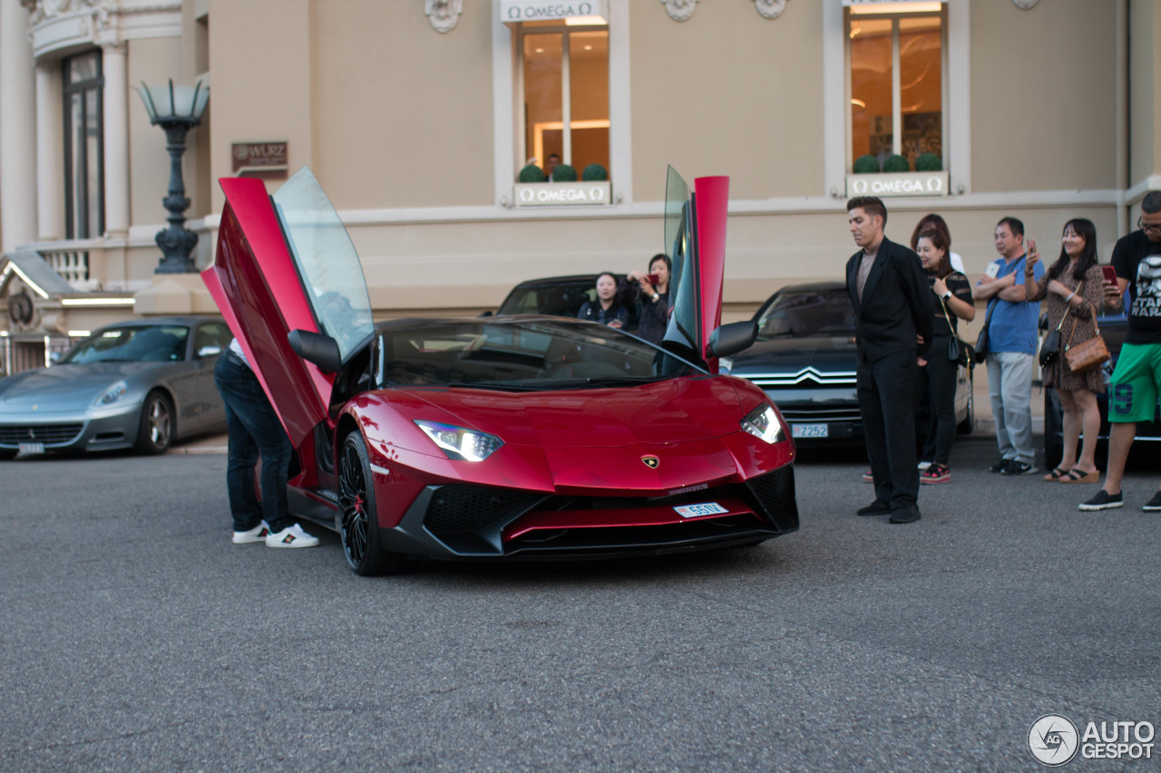 Lamborghini Aventador LP750-4 SuperVeloce Roadster