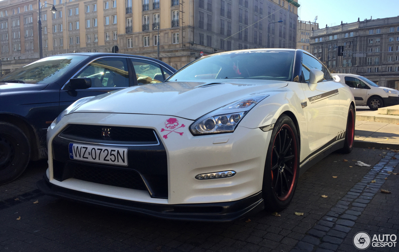 Nissan GT-R 2012