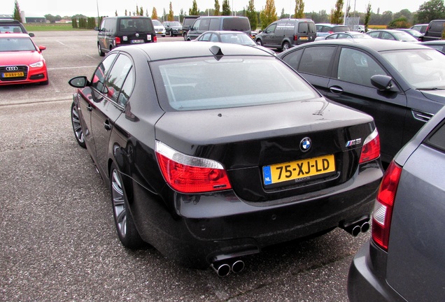 BMW M5 E60 2005