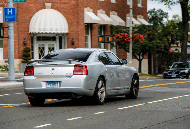 Dodge Charger SRT-8