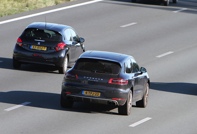 Porsche 95B Macan Turbo