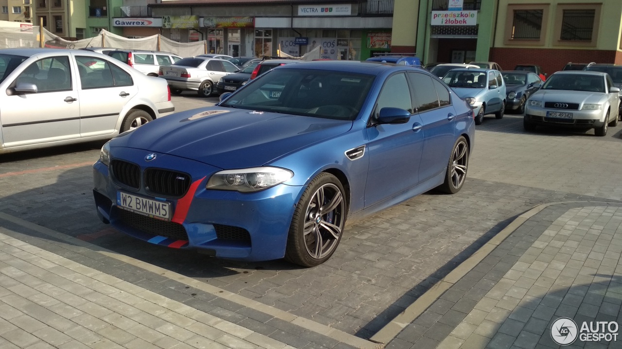 BMW M5 F10 2011