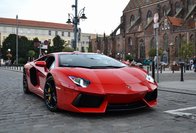 Lamborghini Aventador LP700-4