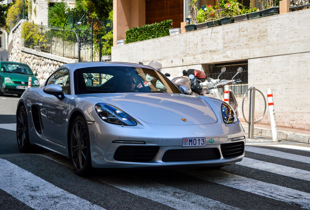 Porsche 718 Cayman S