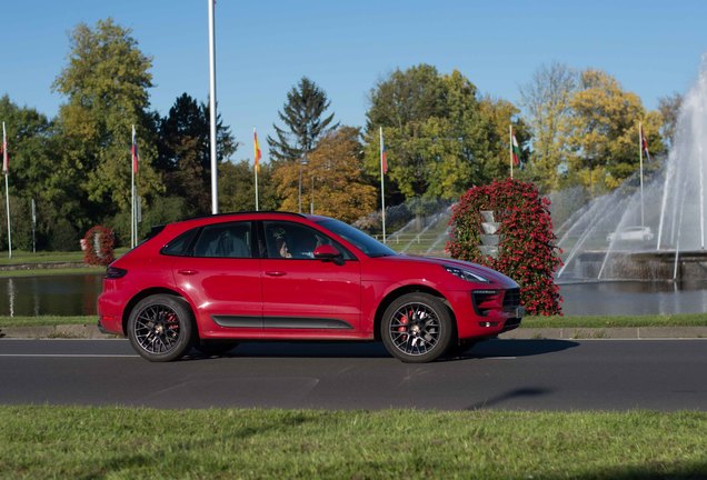 Porsche 95B Macan GTS