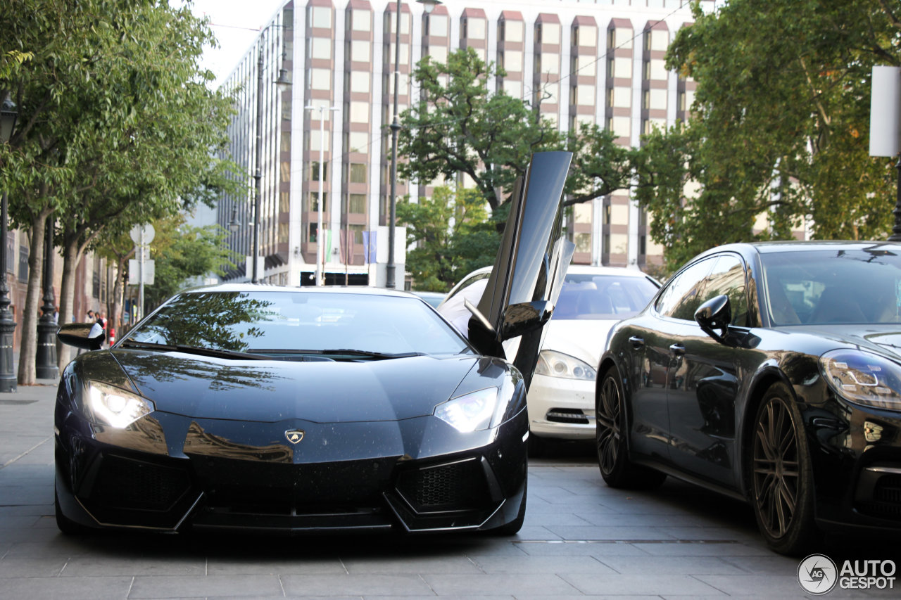 Lamborghini Aventador LP700-4