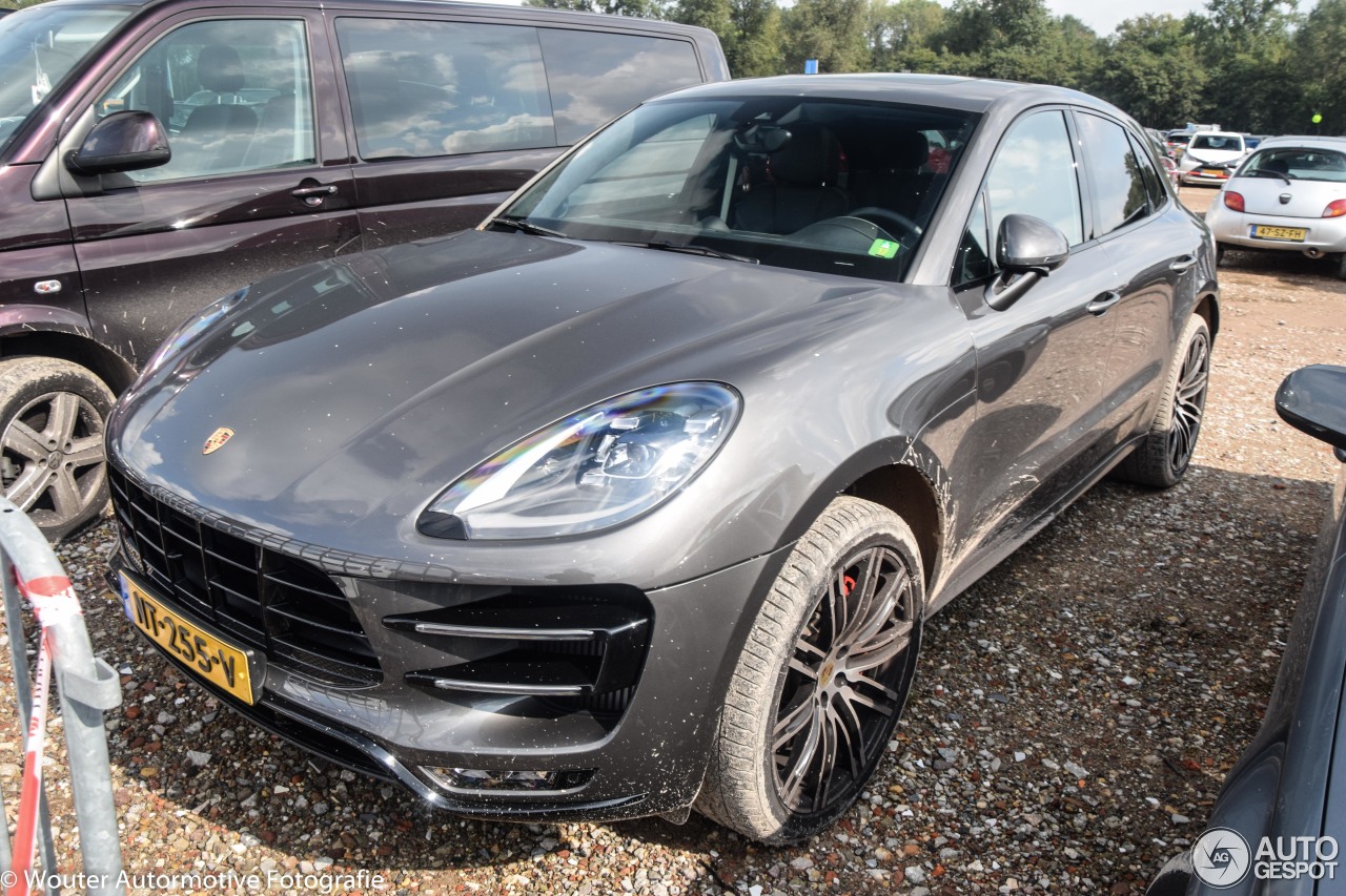 Porsche 95B Macan Turbo