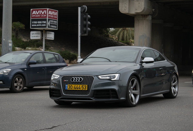 Audi RS5 B8 2012