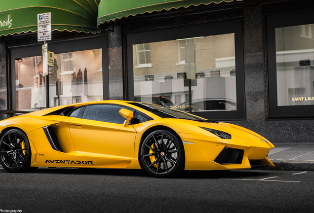 Lamborghini Aventador LP700-4