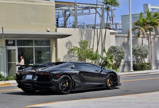 Lamborghini Aventador LP700-4 Roadster 1016 Industries