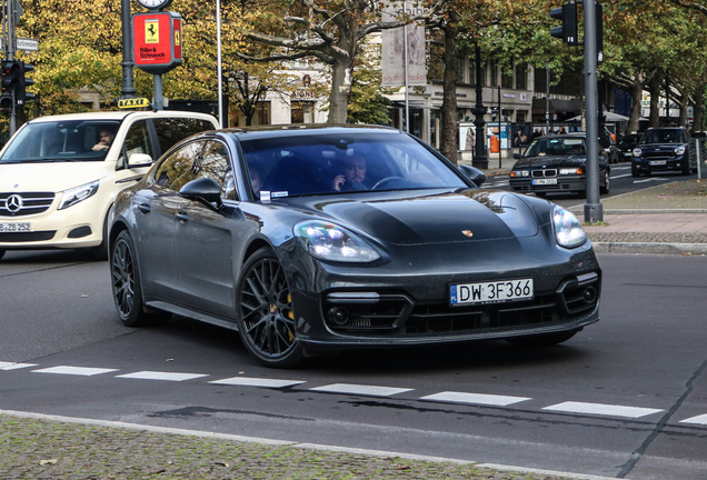 Porsche 971 Panamera Turbo