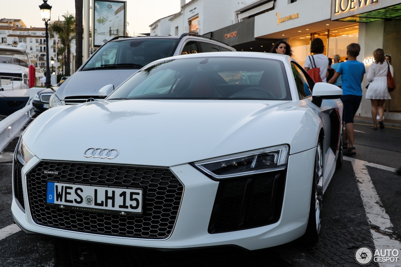 Audi R8 V10 Plus 2015