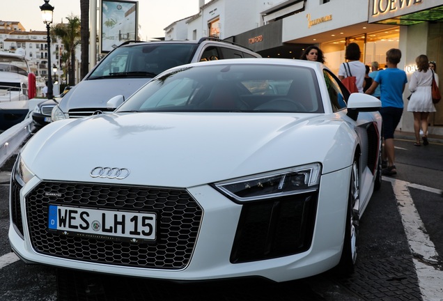 Audi R8 V10 Plus 2015