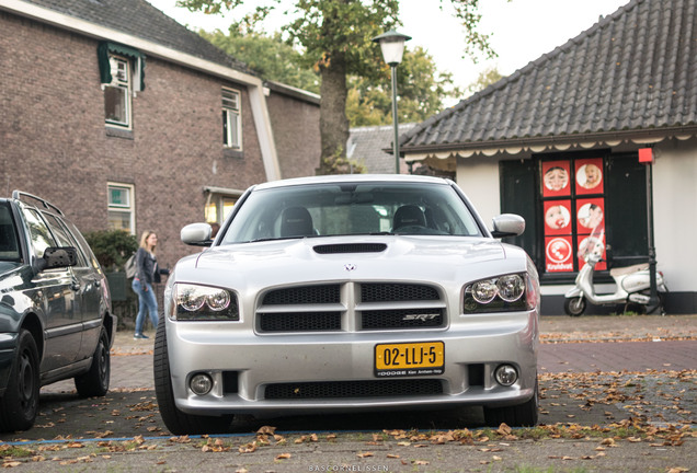 Dodge Charger SRT-8