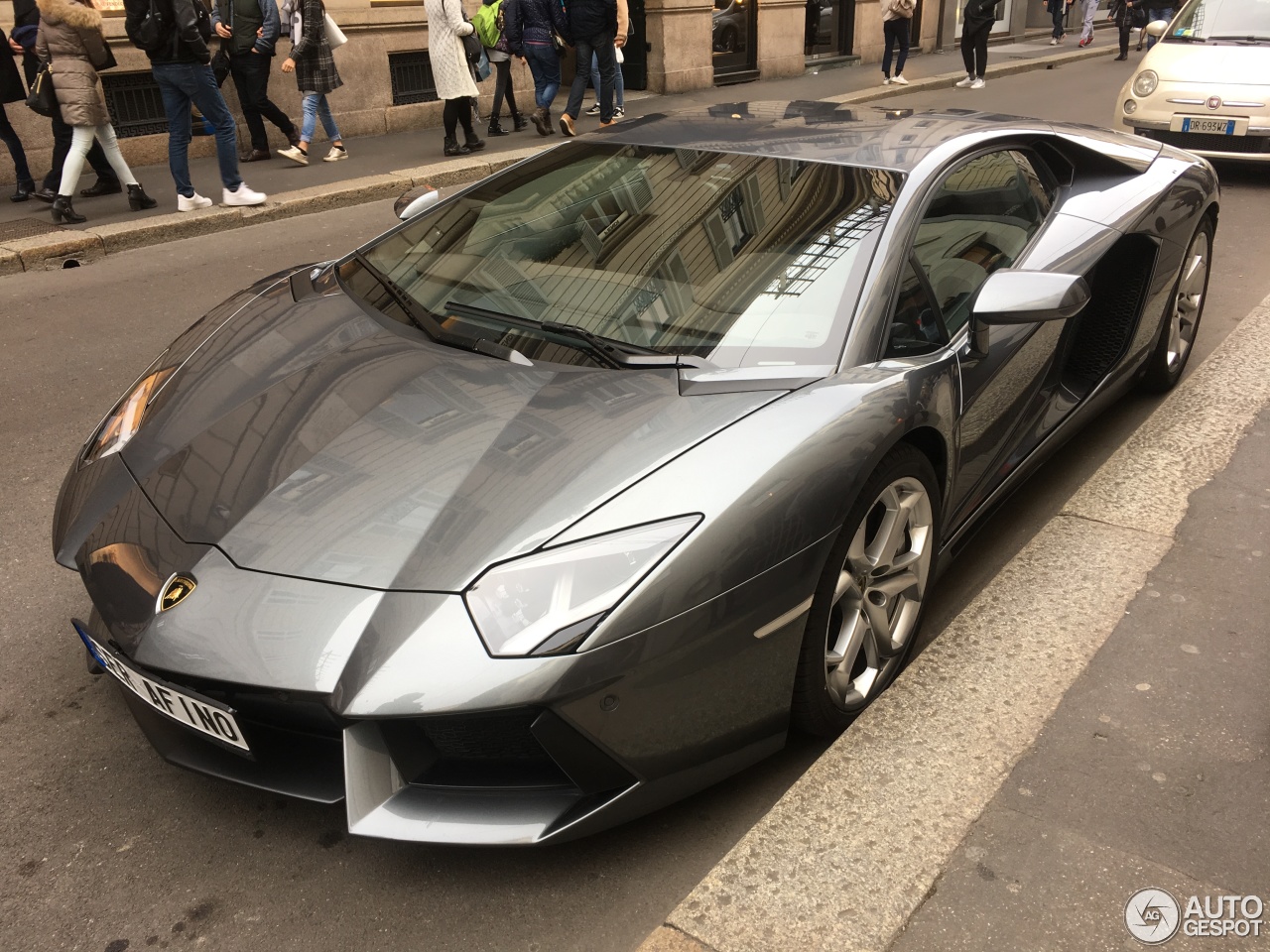 Lamborghini Aventador LP700-4