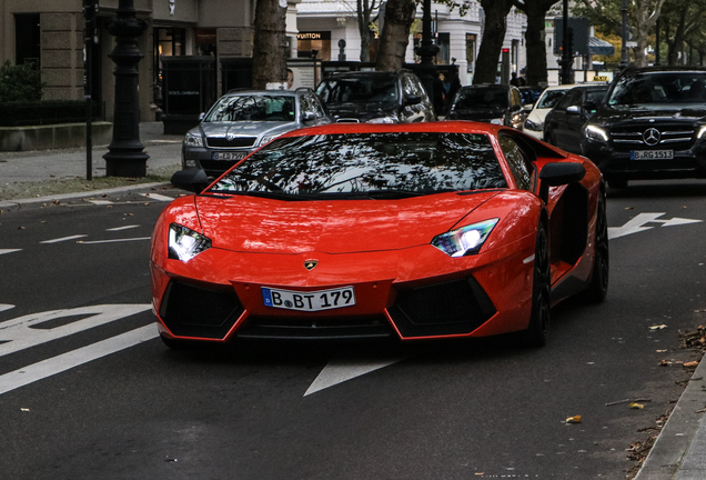 Lamborghini Aventador LP700-4