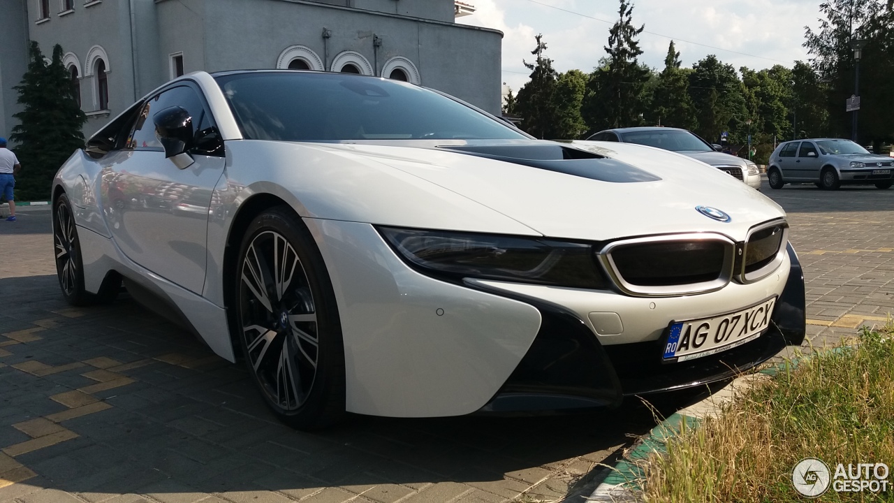 BMW i8