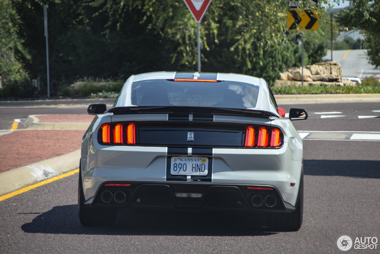 Ford Mustang Shelby GT350 2015